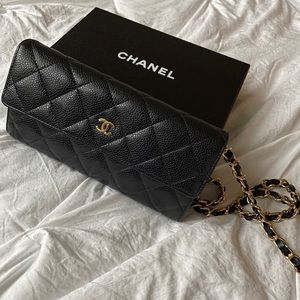 CHANEL continental wallet on chain